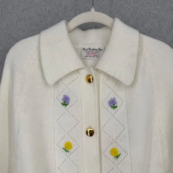 Knit Fashion VTG 50s Knit Cape Poncho One Size White Floral Embroidered Cottage - Picture 2 of 11